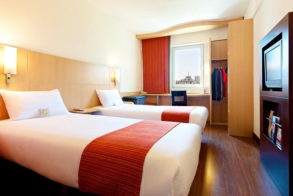 Ibis Luoyang Hi Tech Dev Zone Hotel Exterior foto