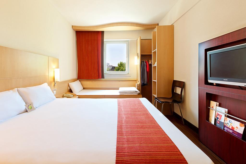 Ibis Luoyang Hi Tech Dev Zone Hotel Exterior foto